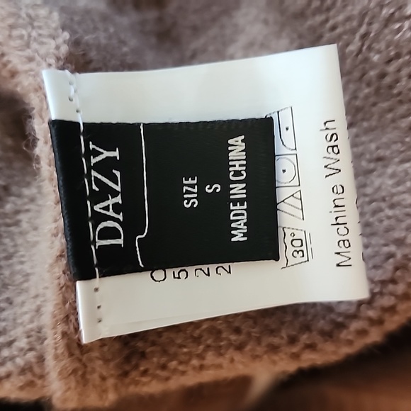 Cardigan - Picture 3 of 5